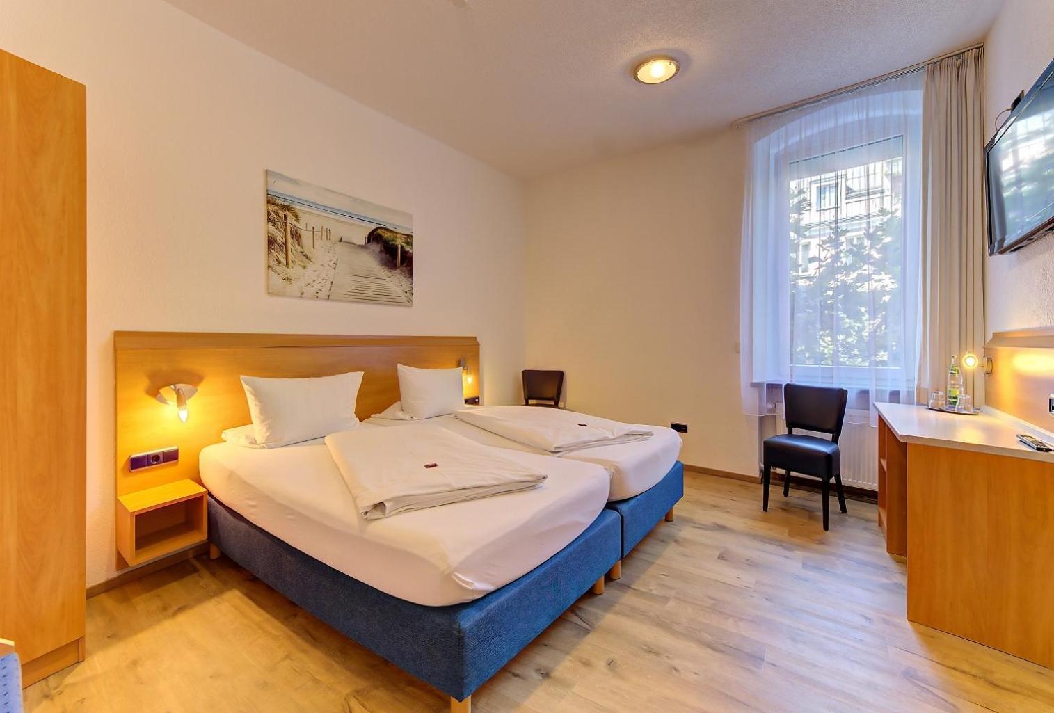 Hotel Post Weiden in der Oberpfalz Buitenkant foto