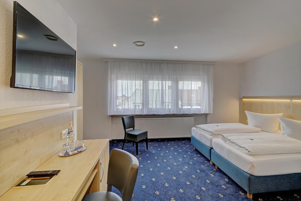 Hotel Post Weiden in der Oberpfalz Buitenkant foto