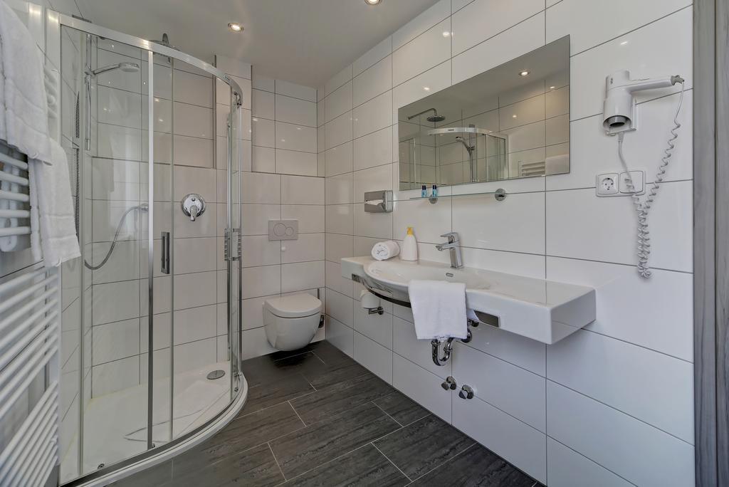 Hotel Post Weiden in der Oberpfalz Buitenkant foto