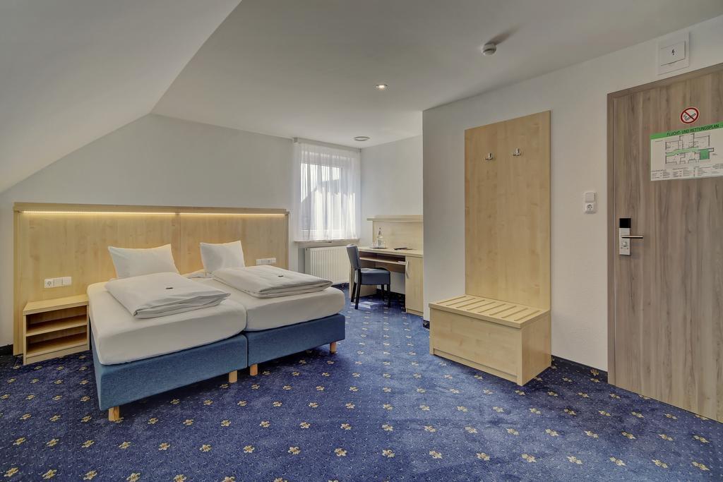 Hotel Post Weiden in der Oberpfalz Buitenkant foto