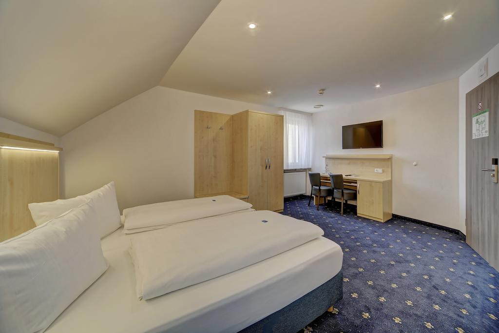 Hotel Post Weiden in der Oberpfalz Buitenkant foto